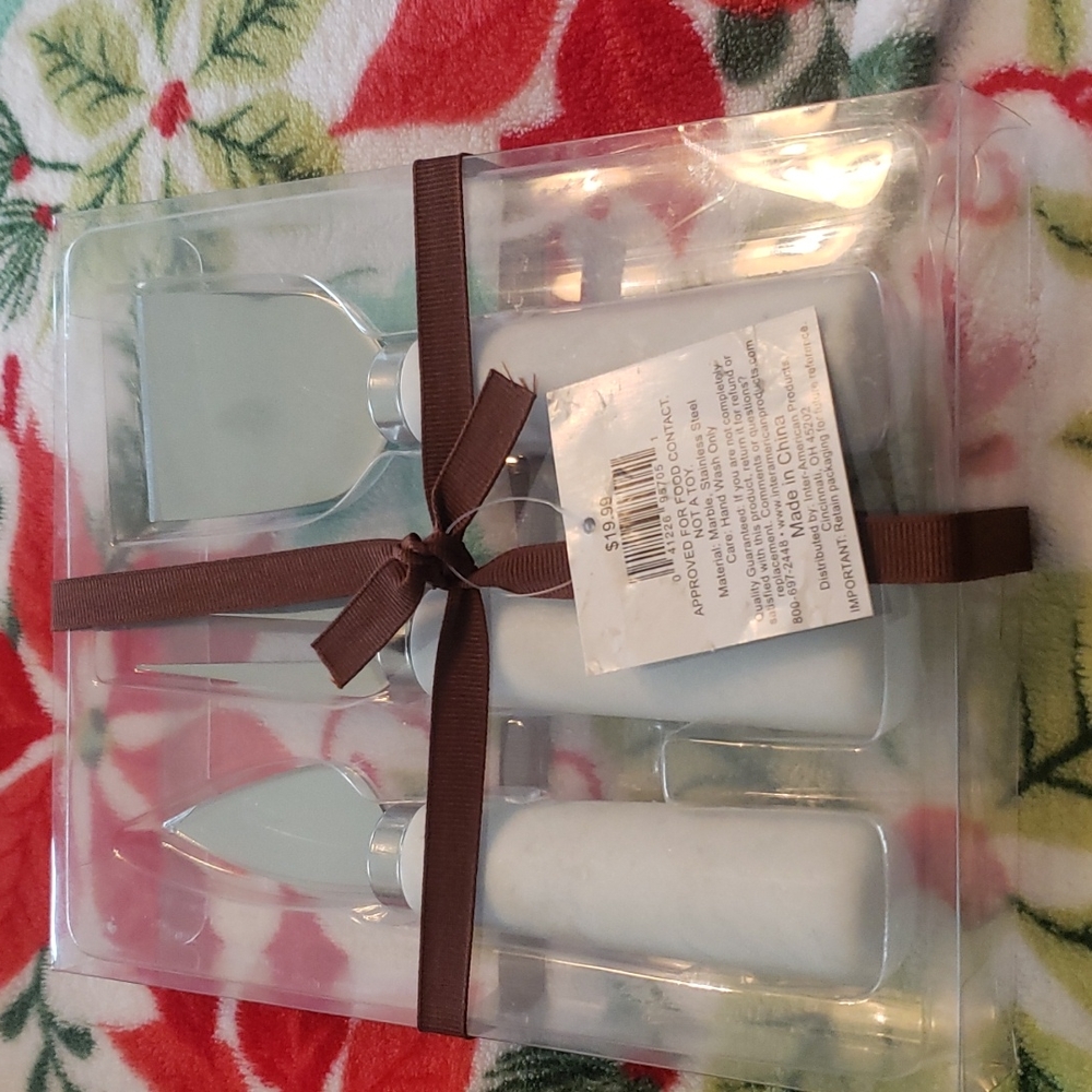Holiday home cheese knives set
